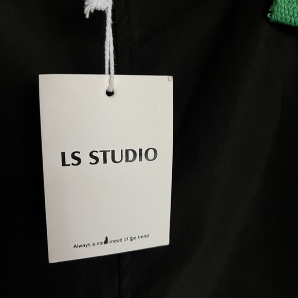 Men’s small black cropped overalls. - Picture 5 of 7